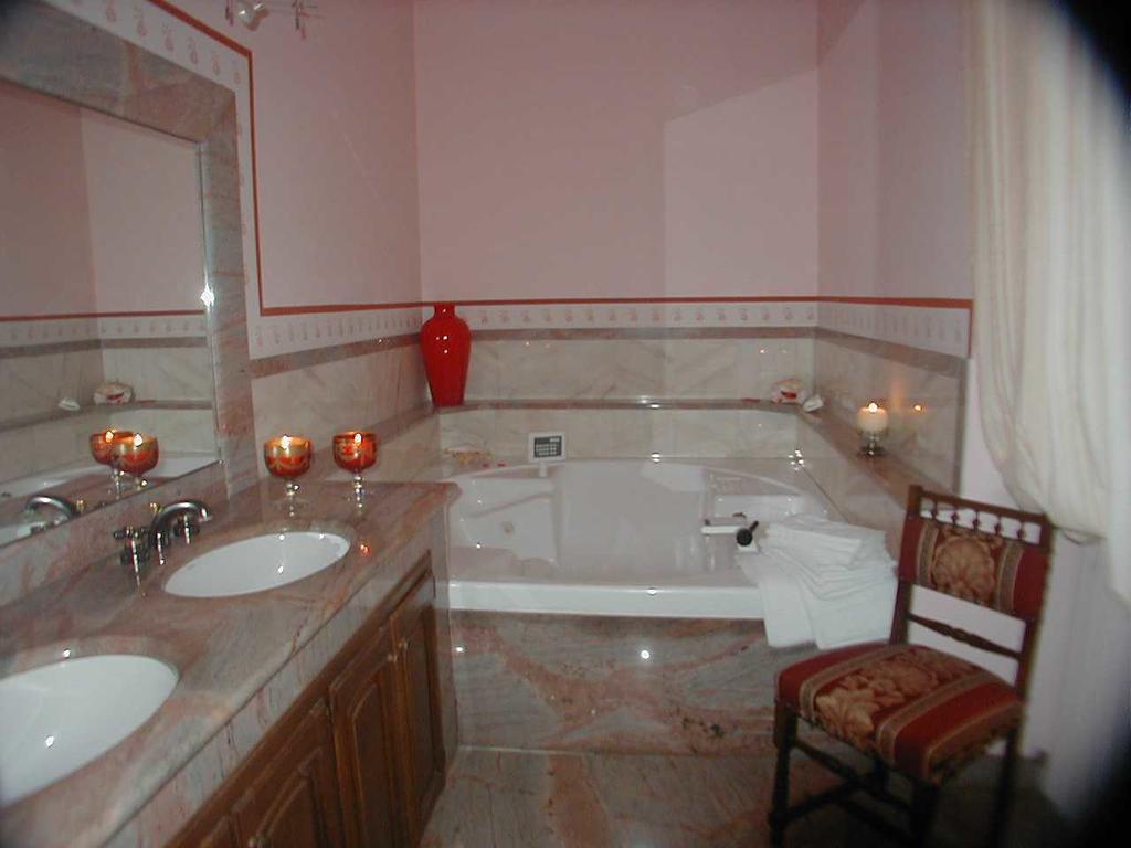 Torre Dei Frati Bed & Breakfast Фоссано Номер фото